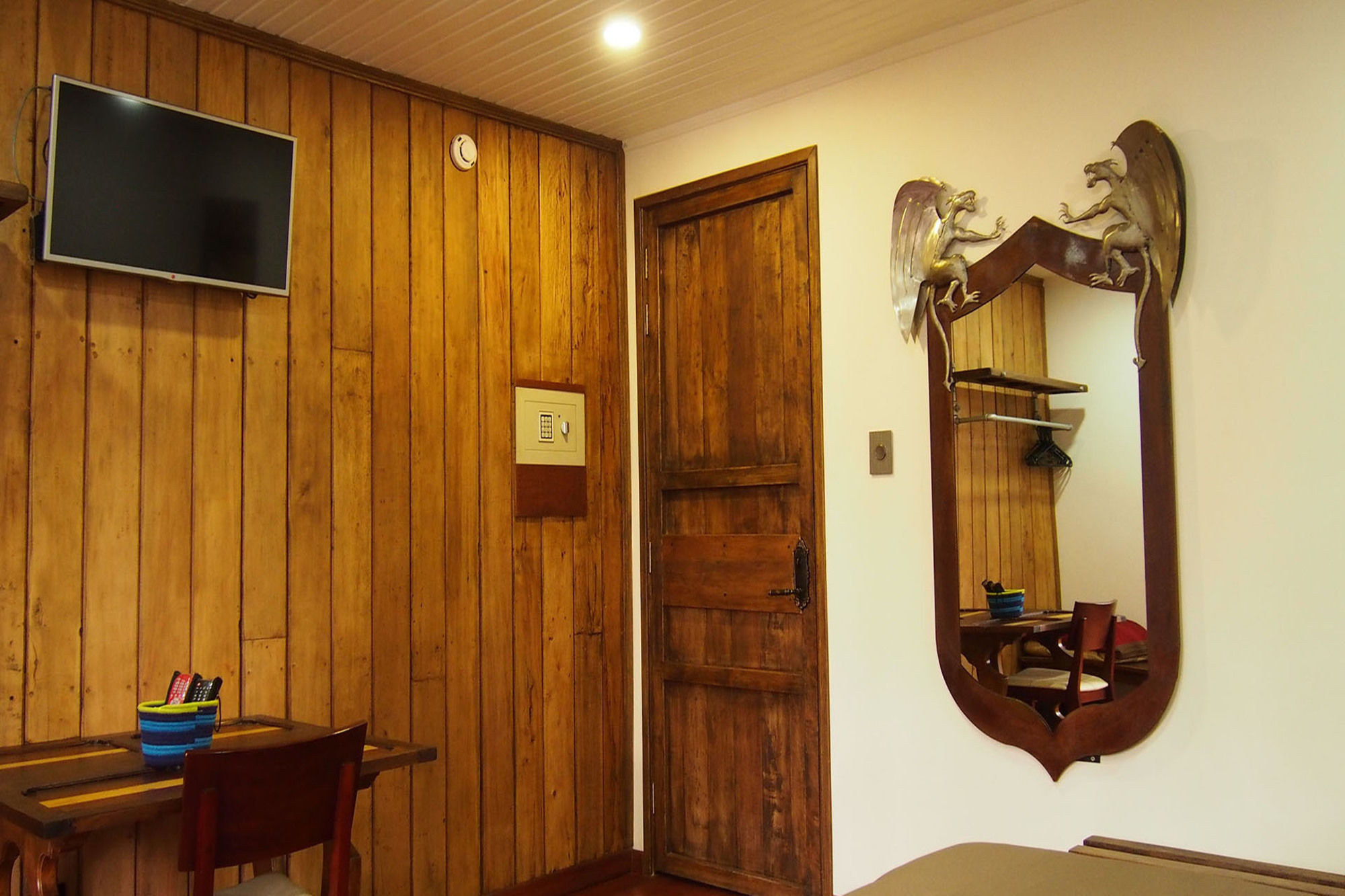 Фото Bogota Bed & Breakfast Inn