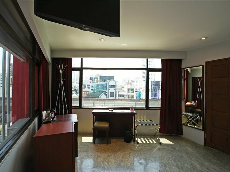 Фото Ruamchitt Plaza Hotel