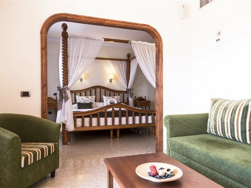 Фото Hotel Melva Suite