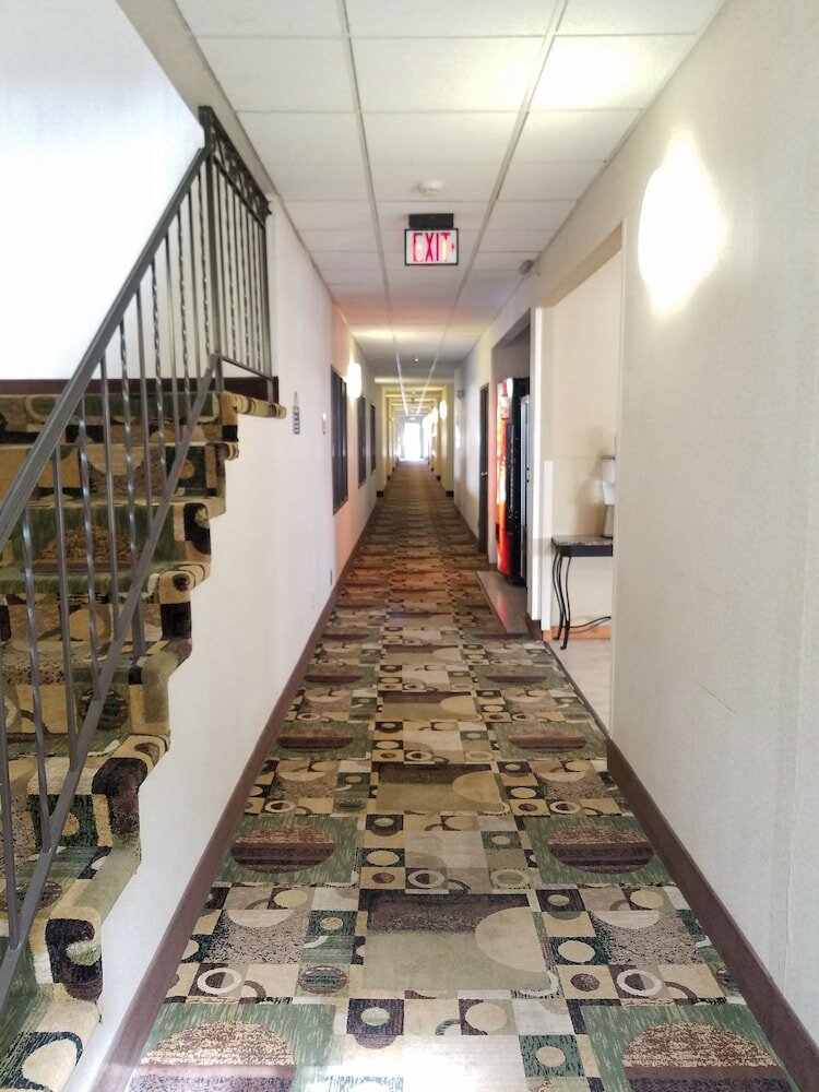 Фото Days Inn by Wyndham Grand Forks Columbia Mall