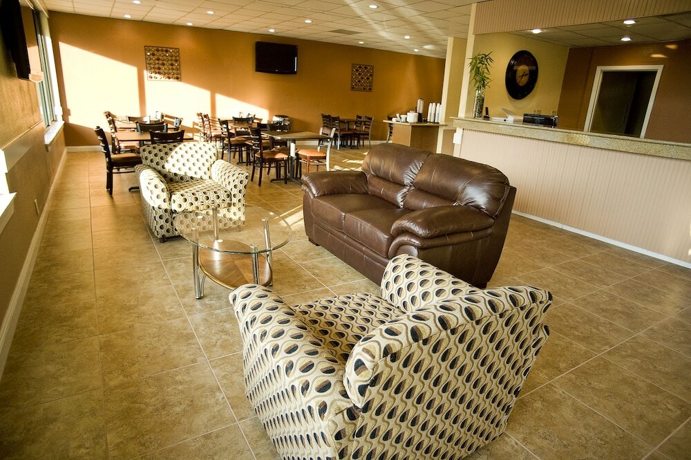 Фото Express Inn & Suites