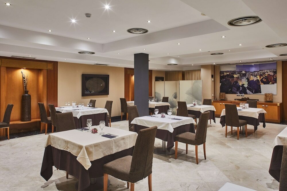 Фото Hotel Silken Luis de León