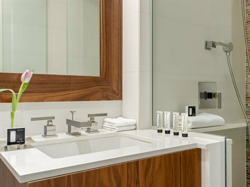 Фото The Gotham Hotel