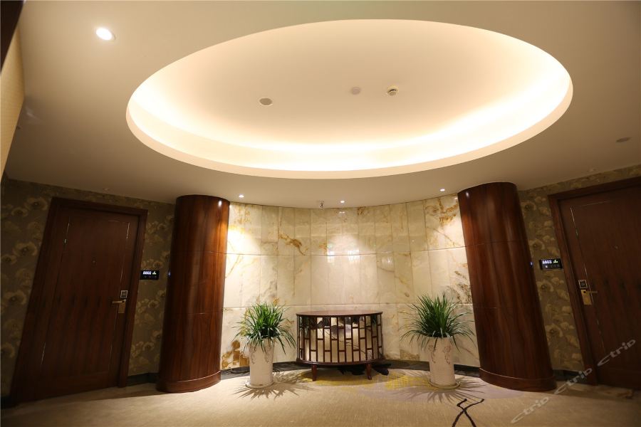 Фото Hangzhou Jinchen Yuqi Hotel