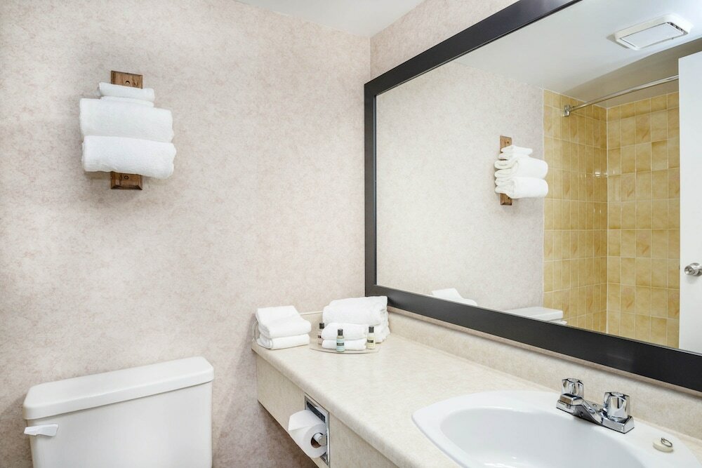 Фото Sandman Hotel Castlegar