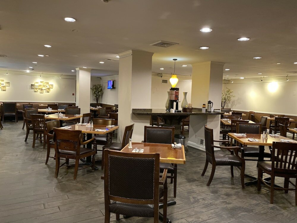 Фото The Grand Summit Hotel