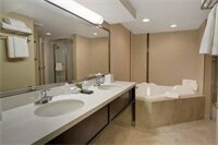 Фото Best Western Plus Winnipeg Airport Hotel