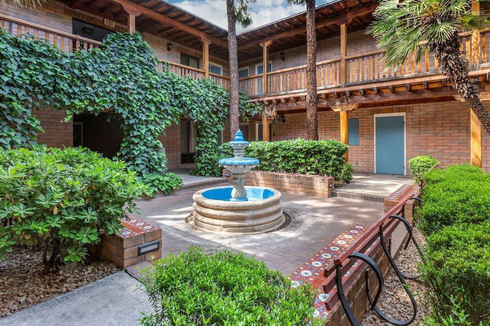 Фото Comfort Suites at Sabino Canyon