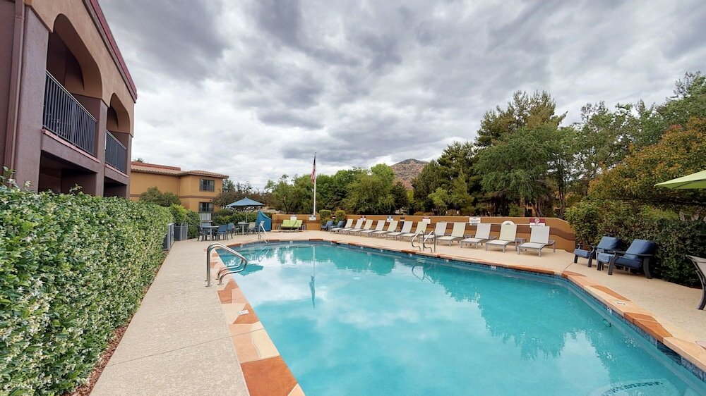 Фото Sedona Real Inn & Suites