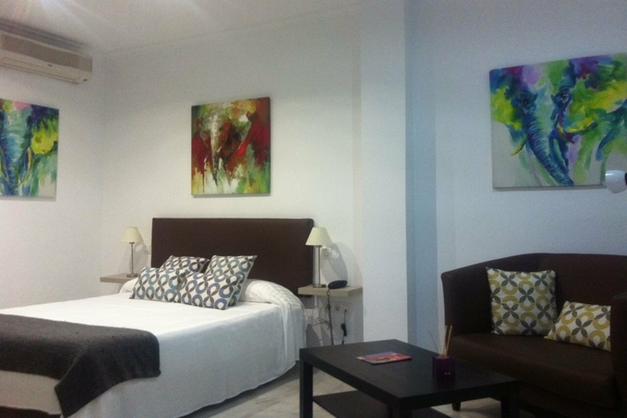 Фото Cool Sevilla Hotel