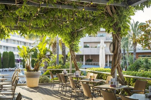 Внешний вид отеля Aqua Hotel Onabrava & SPA в Санта-Сусане, фото 2