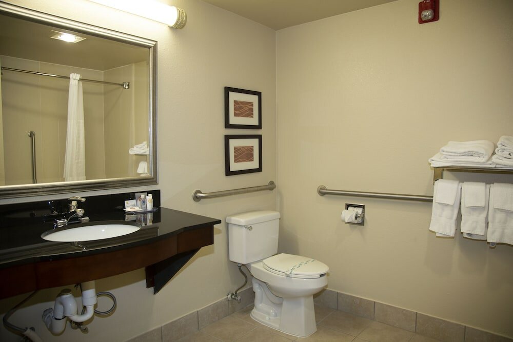 Фото Ardmore Inn & Suites