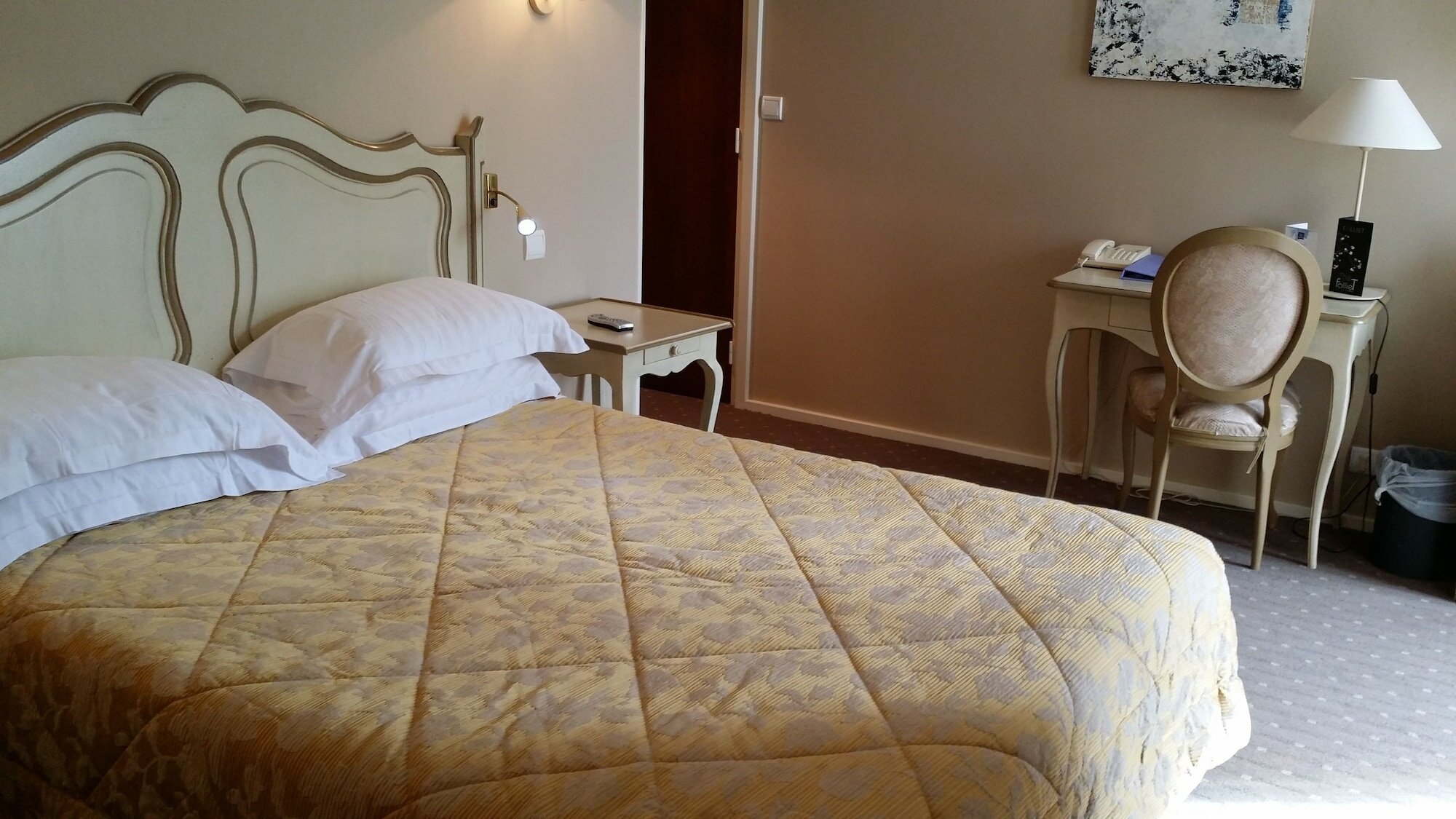 Фото Campanile Chartres Centre - Gare - Cathédrale