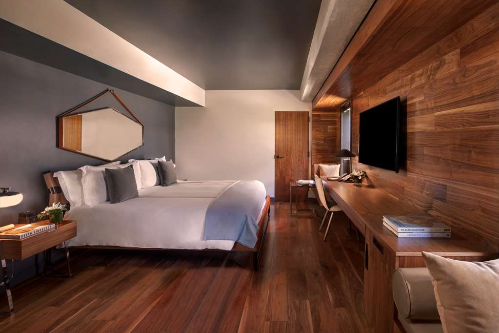 Фото Sixty Beverly Hills