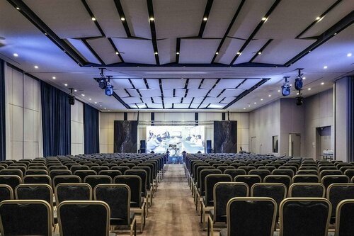 Гостиница Novotel Bishkek City Center в Бишкеке
