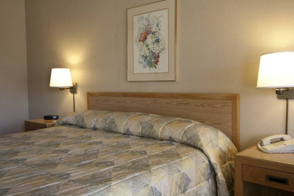 Фото Vagabond Motor Hotel