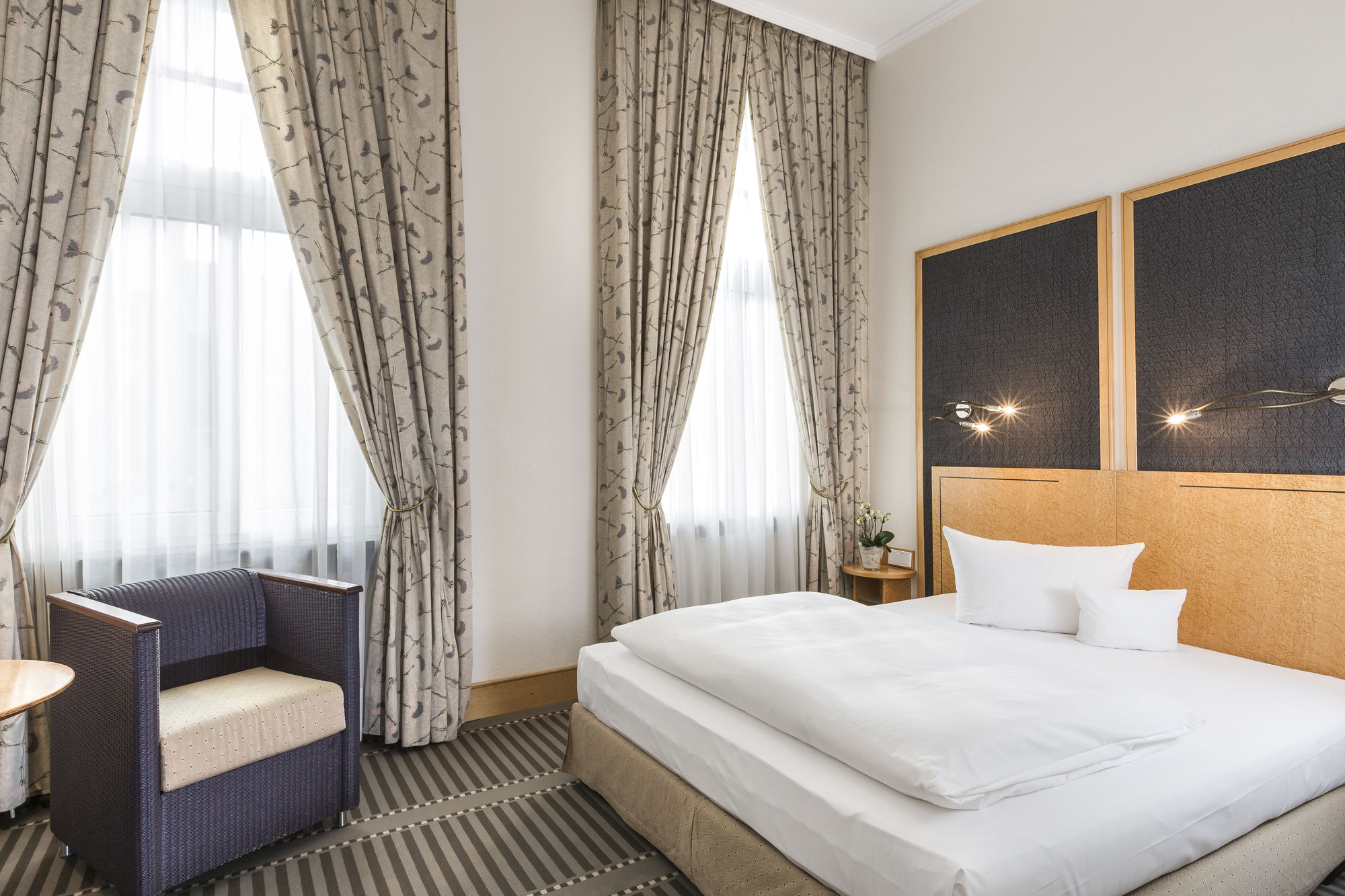 Фото Dom Hotel Limburg