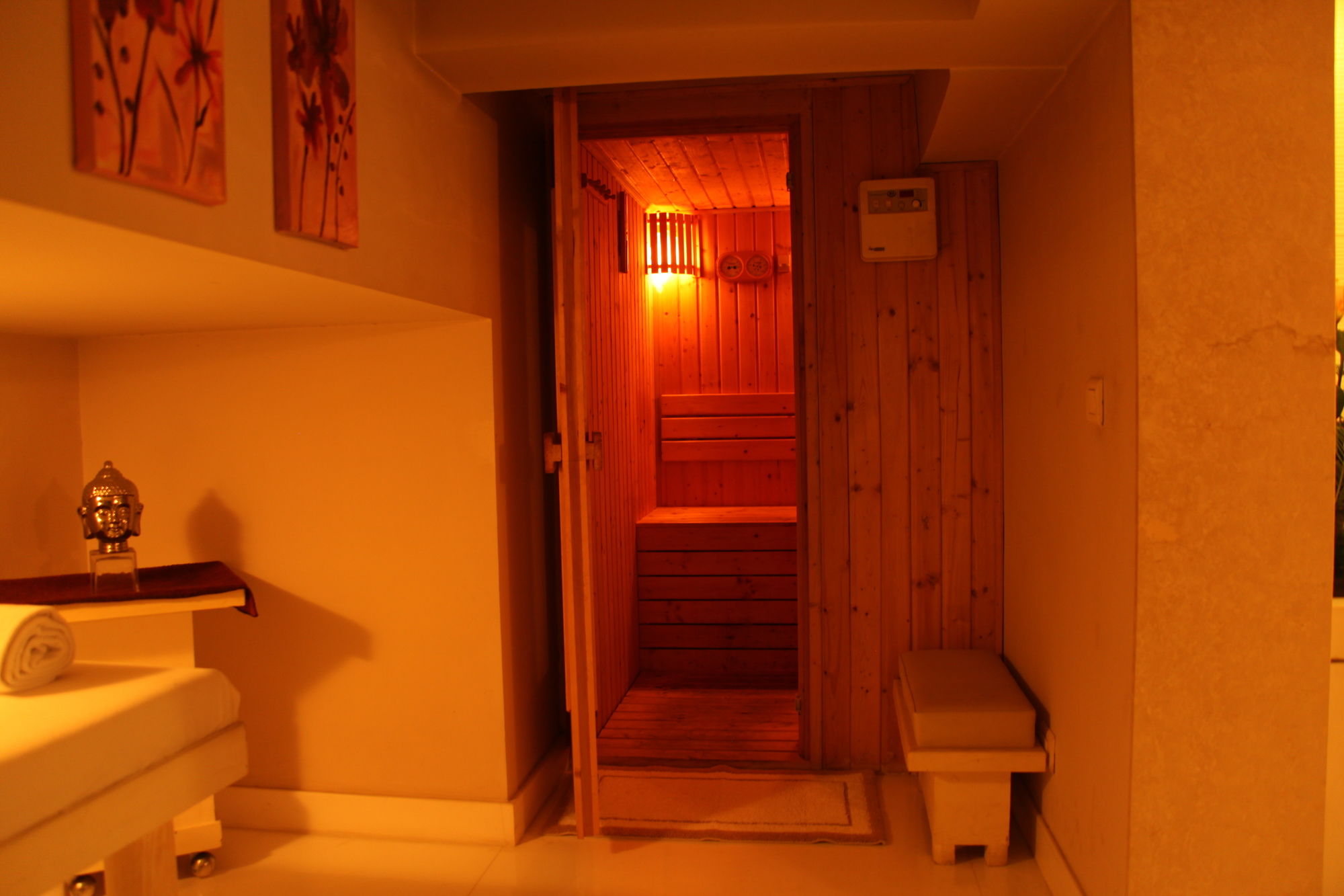 Фото Clarens Hotel