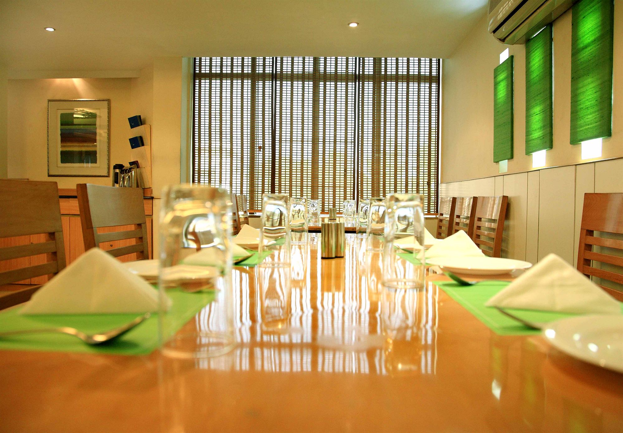 Фото Harrisons Hotel