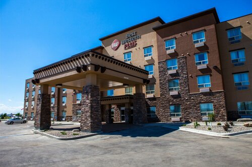 Гостиница Best Western Plus Service Inn & Suites в Летбридже