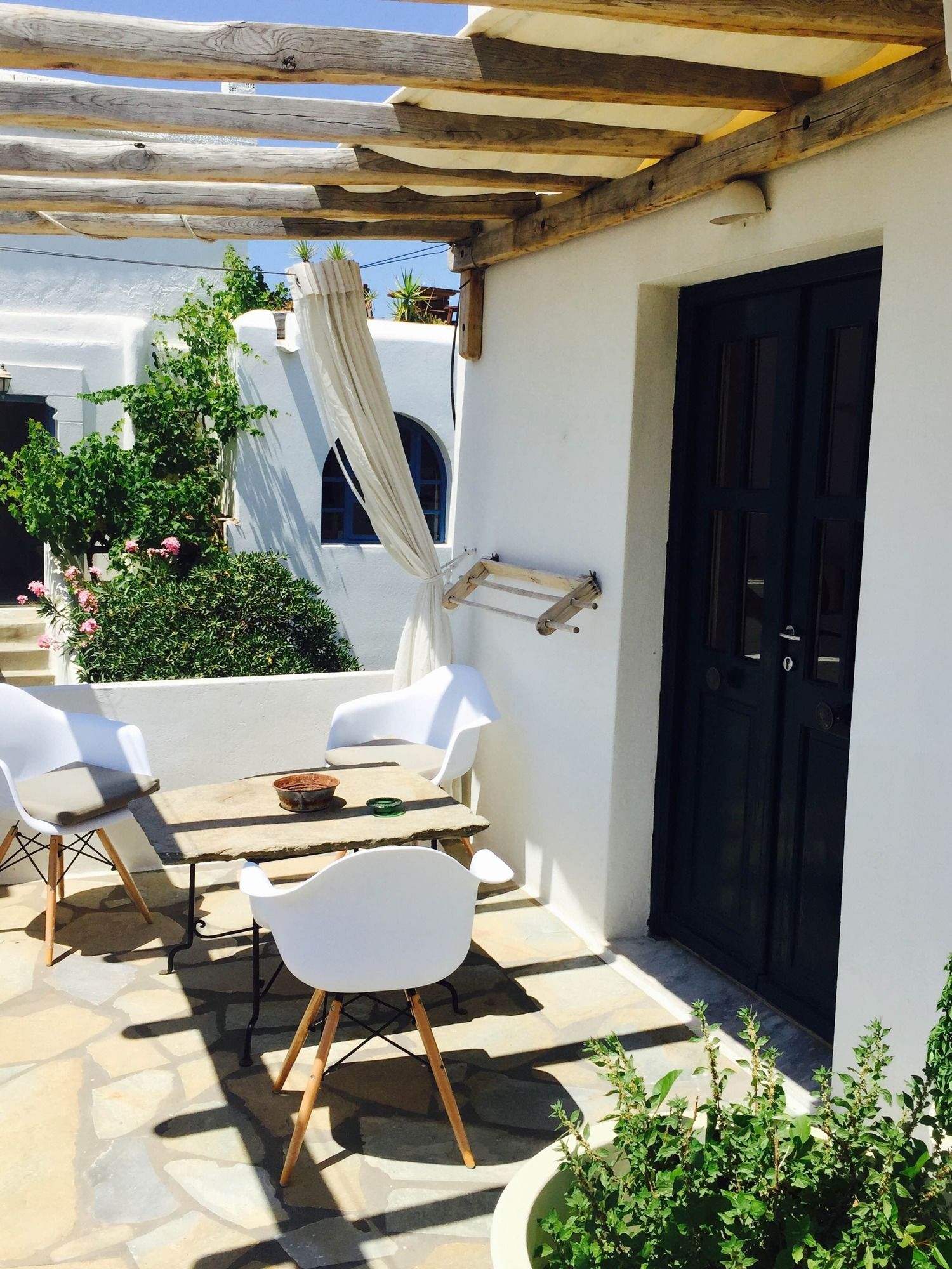 Фото Studios and Suites Rania