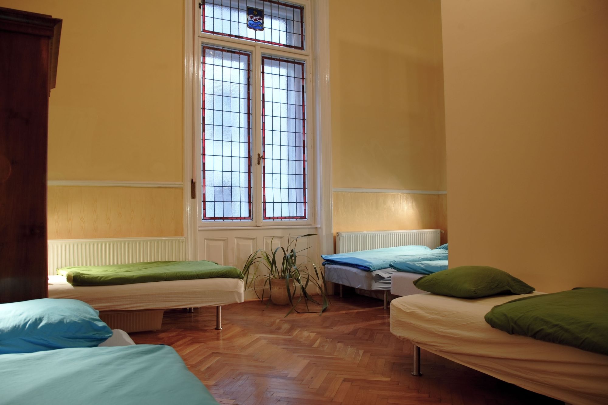 Фото Maverick Hostel & Ensuites