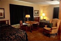 Фото McGoverns Hotel and Suites