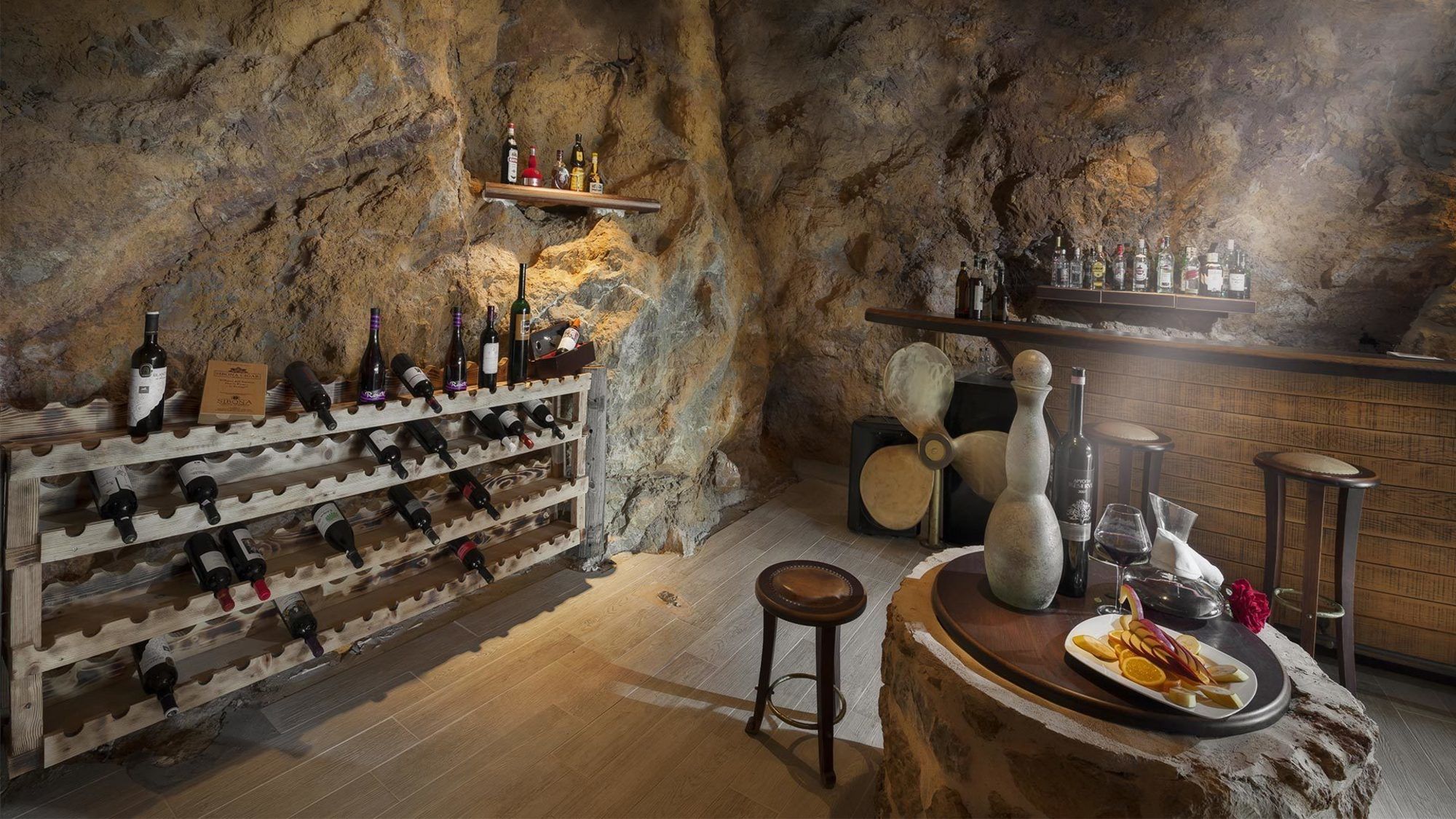 Фото Iakovakis Suites & SPA