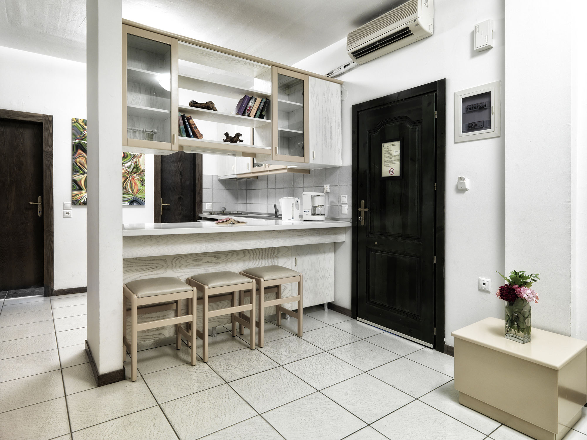 Фото Elia Apartments