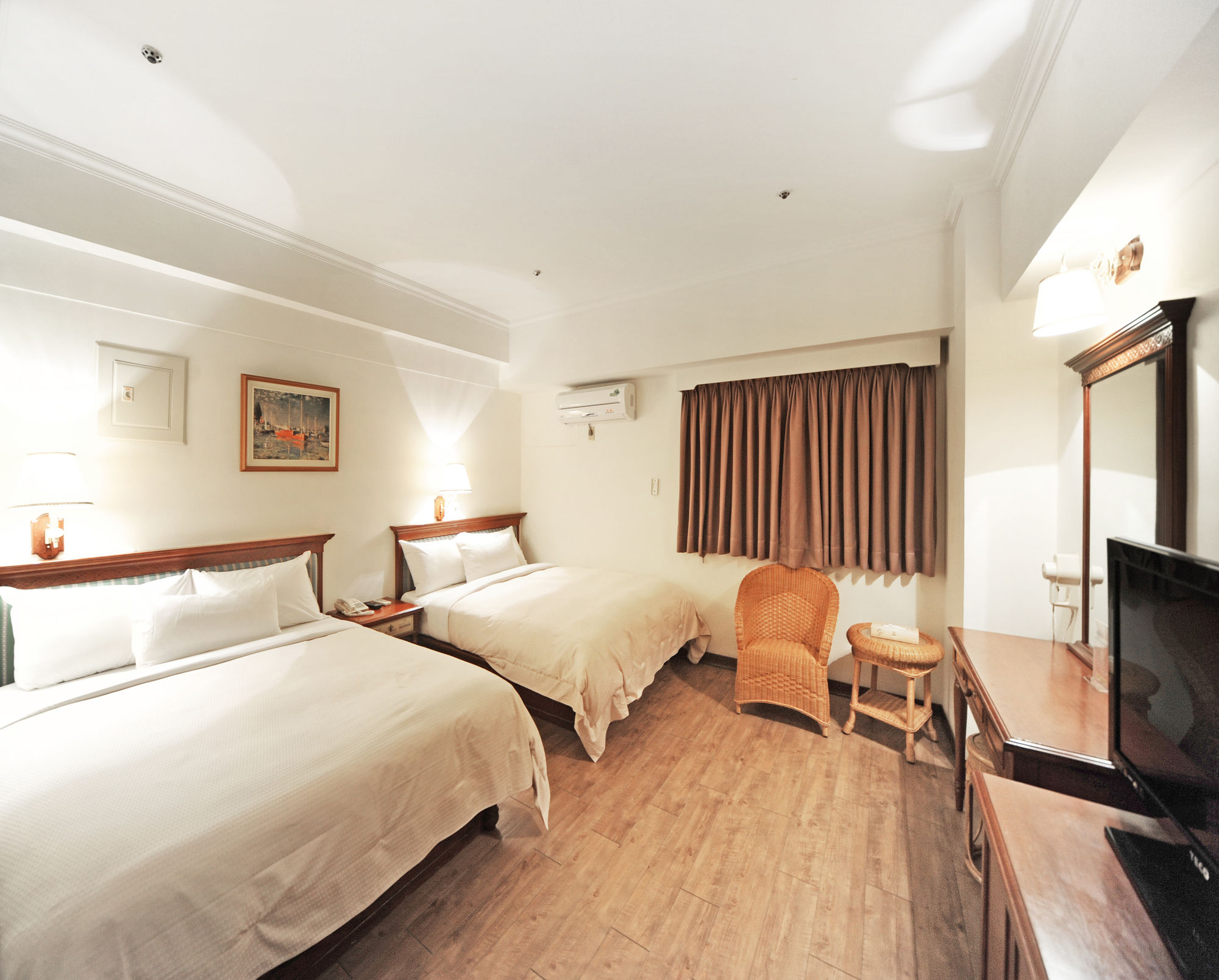 Фото Kenting Holiday Hotel