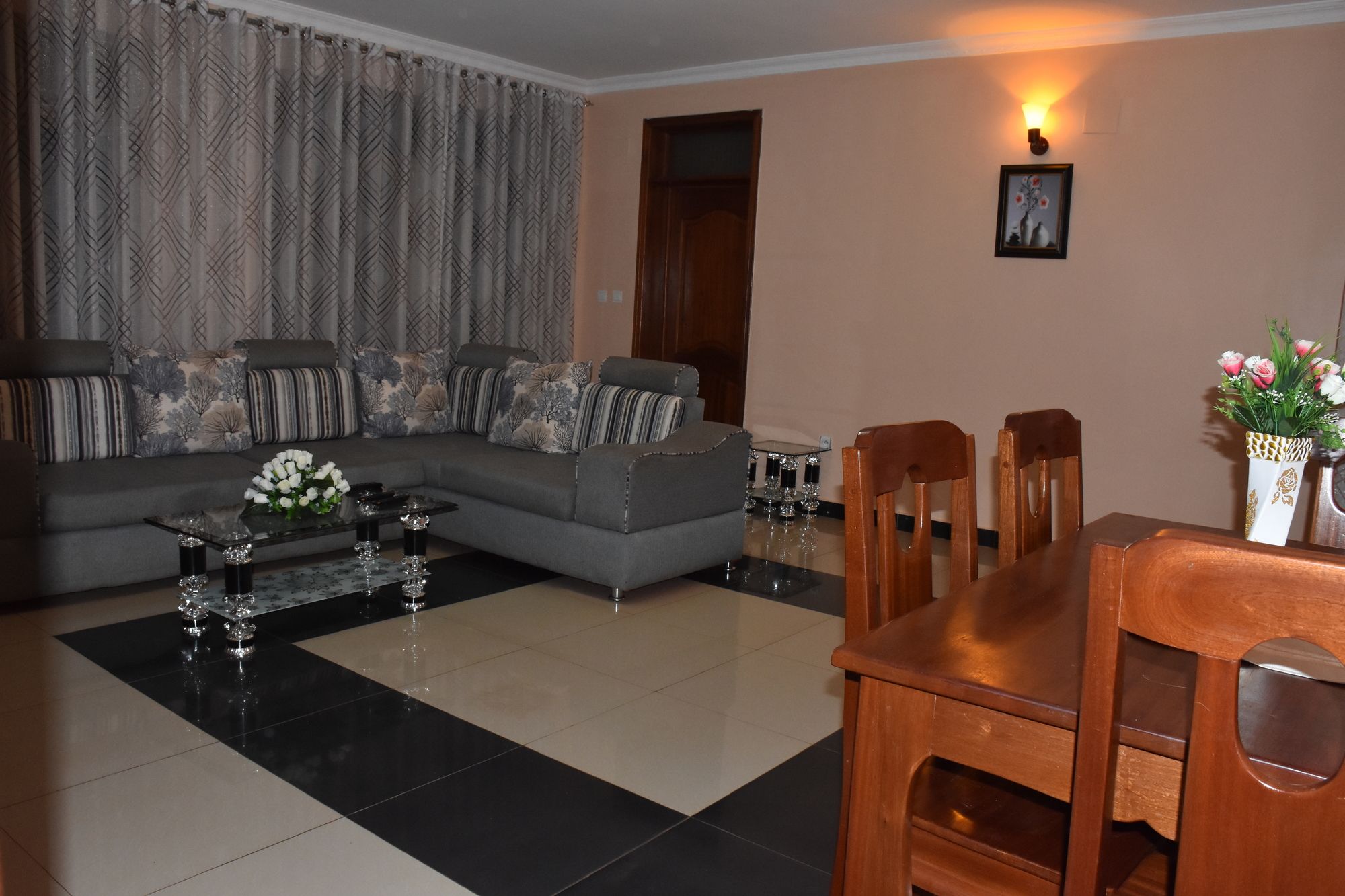 Фото Havila Apartment