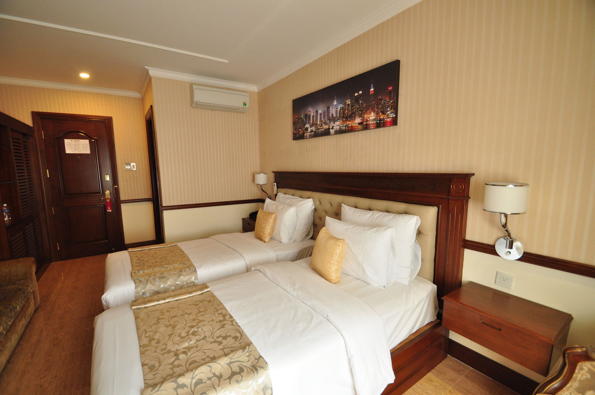 Фото Central Hotel and Residences