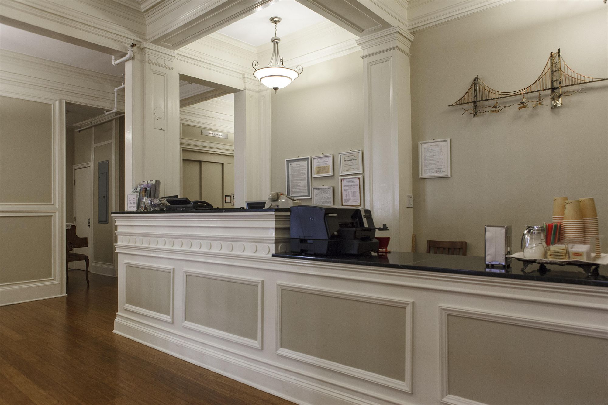 Фото Grant Hotel