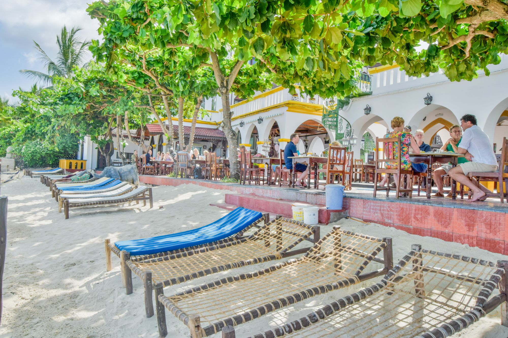 Фото Tembo Hotel