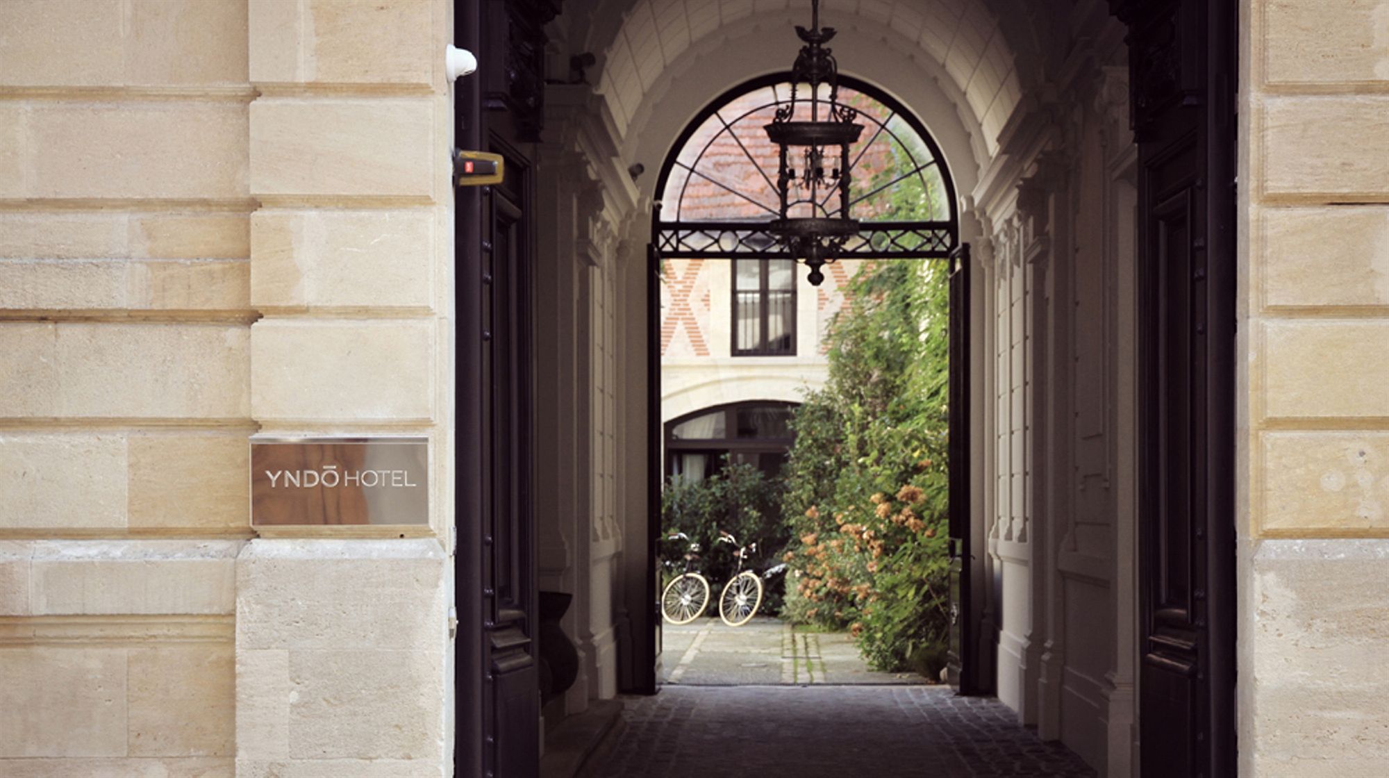 Фото Yndo Hôtel