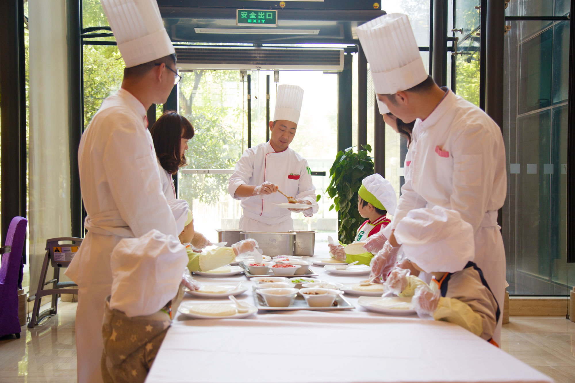 Фото Holiday Inn Hangzhou CBD