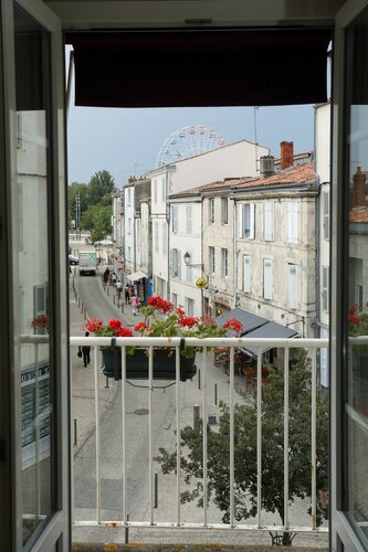 Гостиница Hotel Le Bord'o  в Рошфоре