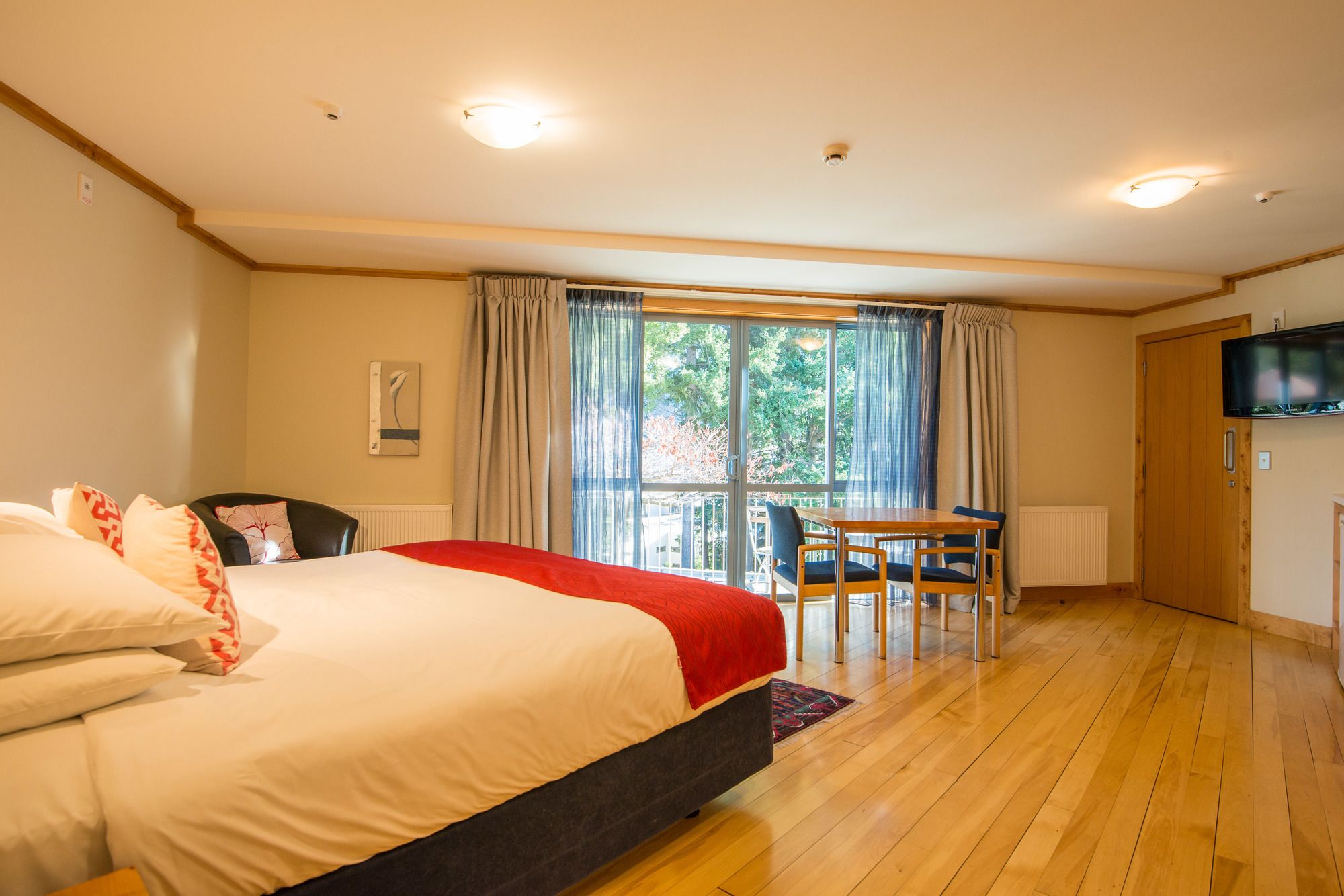 Фото Coronation Lodge