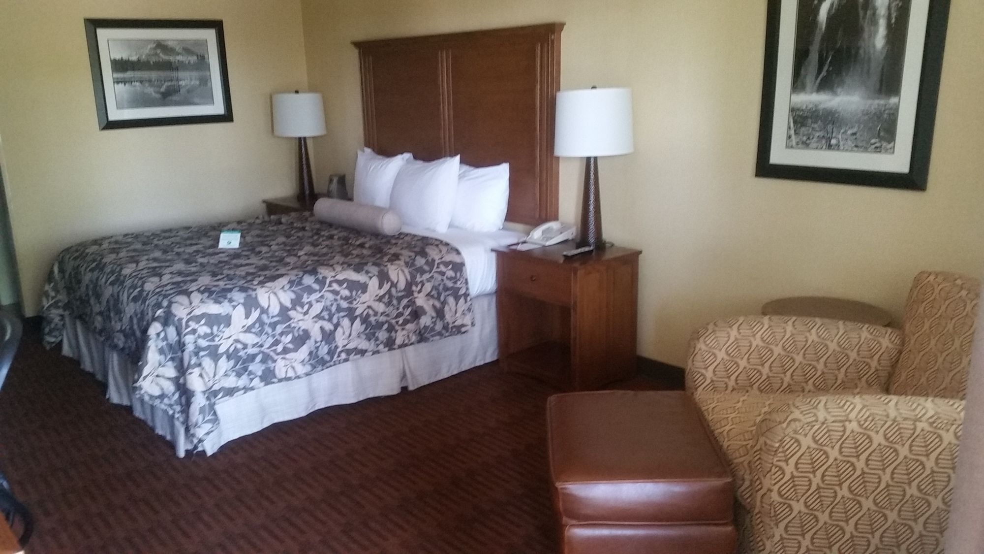 Фото Best Western Plus Hilltop Inn