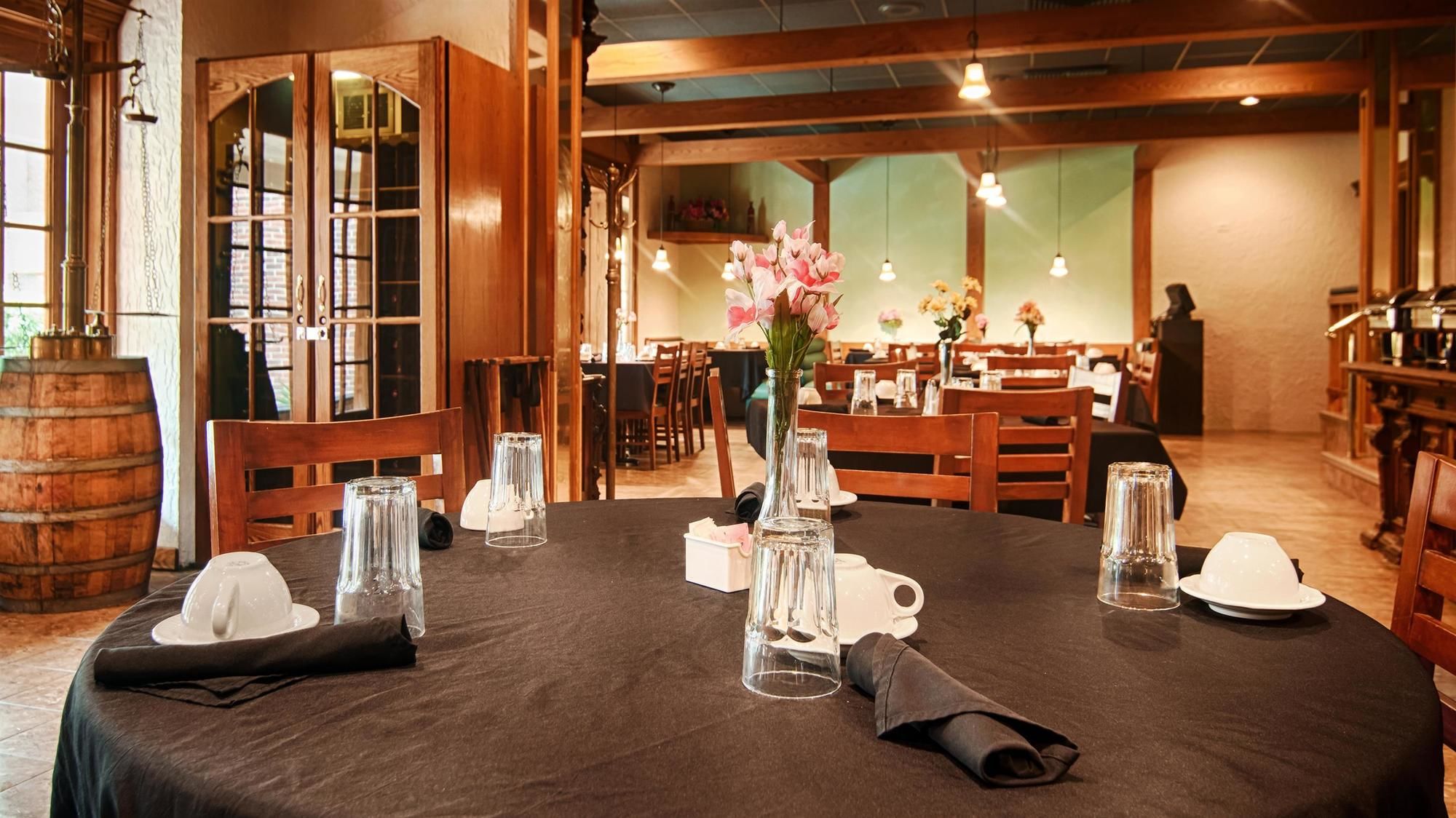 Фото Best Western Prairie Inn & Conference Center