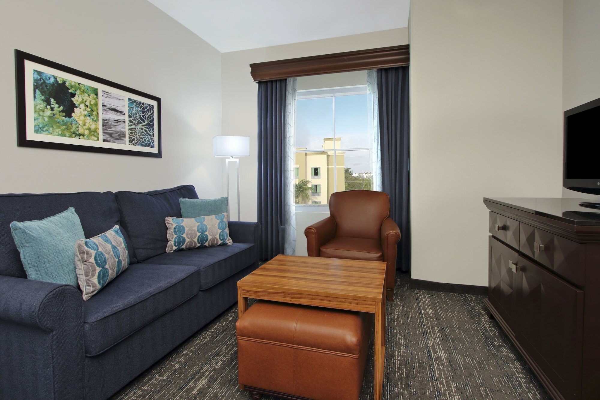 Фото Homewood Suites by Hilton Miami Airport West