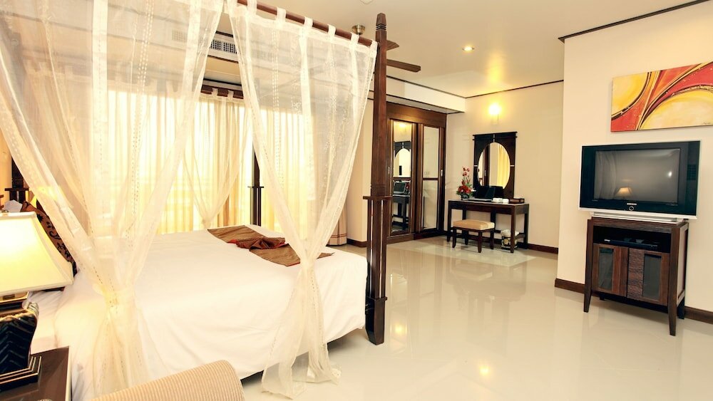 Фото Pattaya Loft Hotel