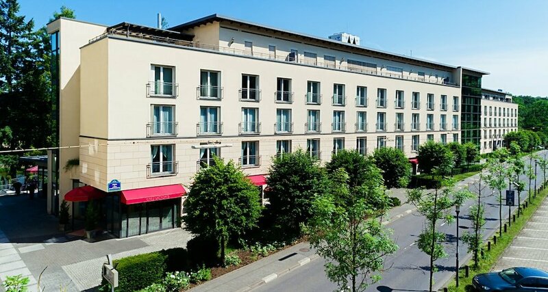 Гостиница Victor's Residenz - Hotel Saarbruecken