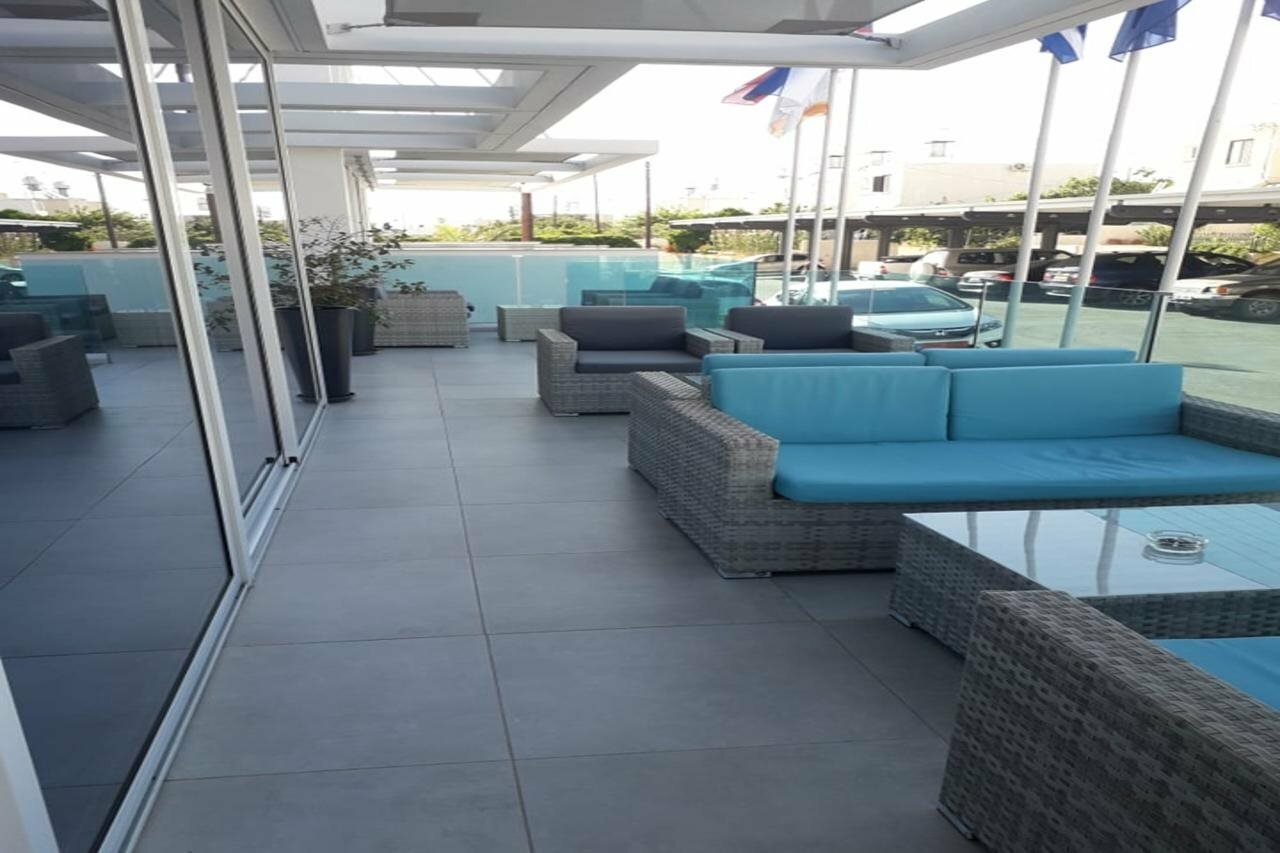 Фото Sunny Blue Hotel