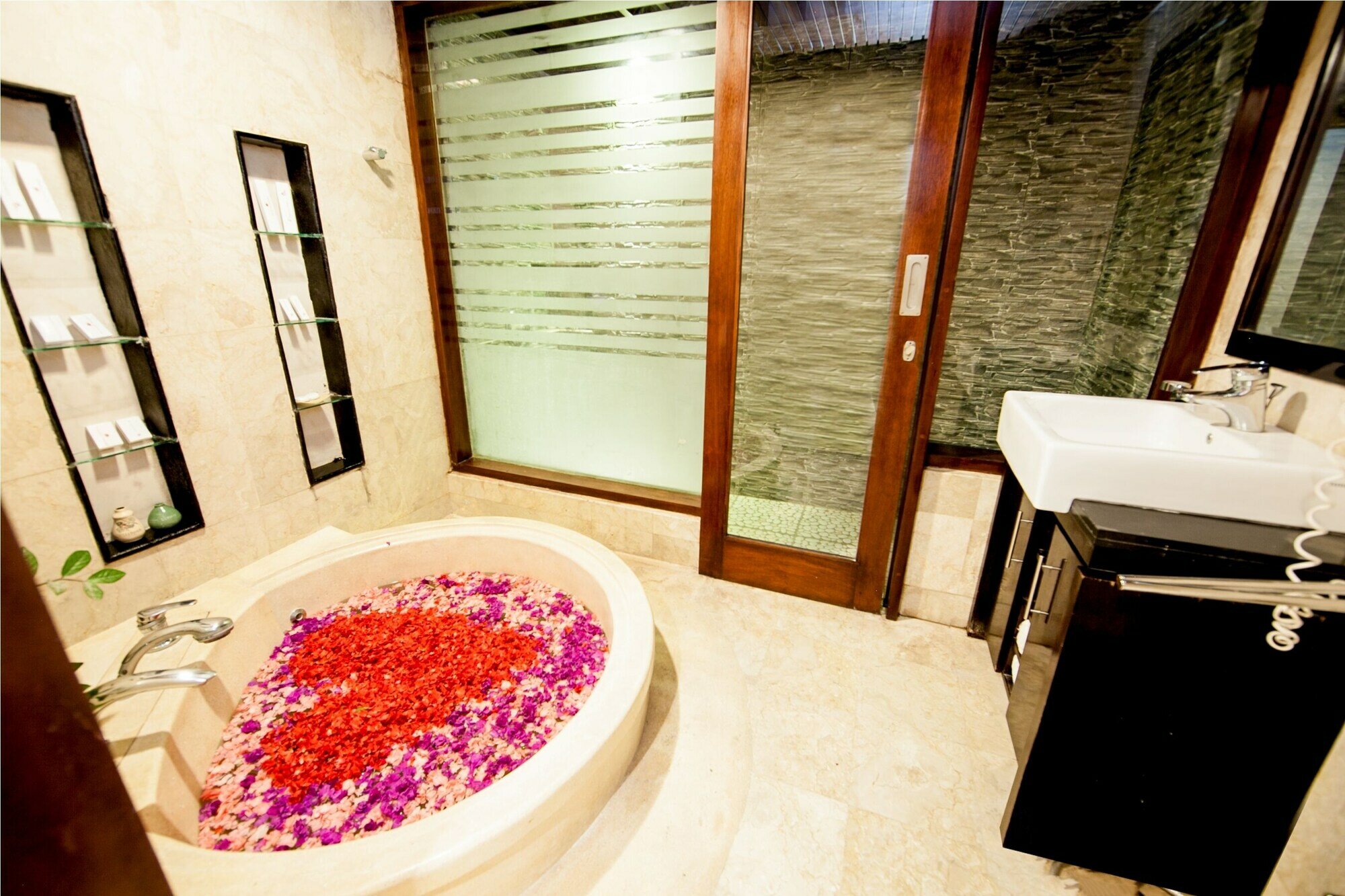 Фото Bugan Villas