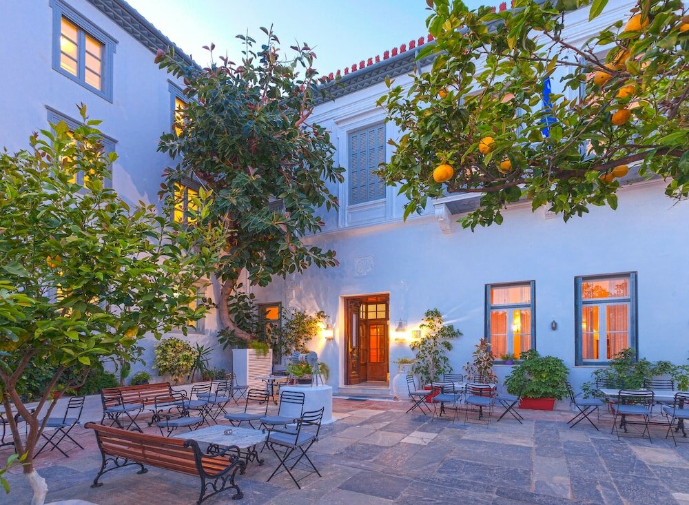 Фото Hydroussa Hotel