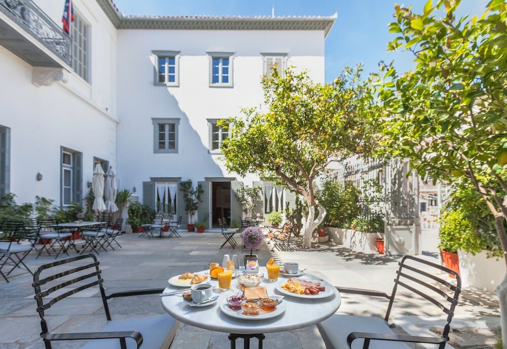 Фото Hydroussa Hotel