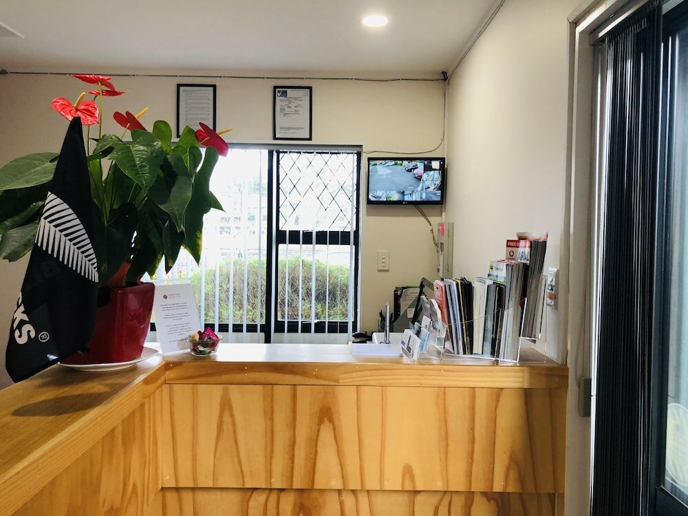 Фото Tudor Court Motor Lodge