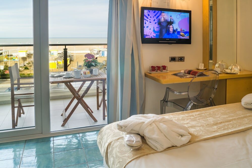 Фото Hotel Club House