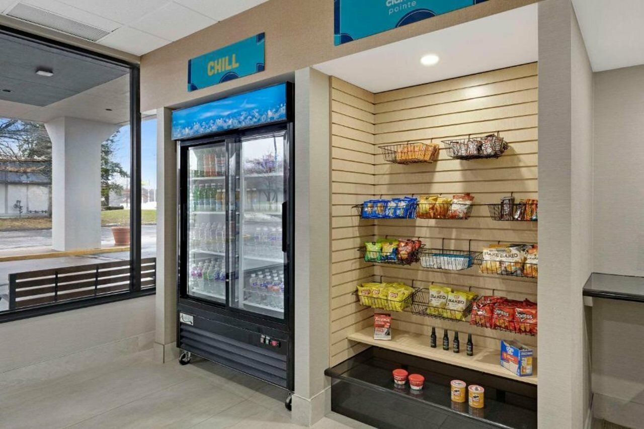 Фото Clarion Pointe Near Erie Casino